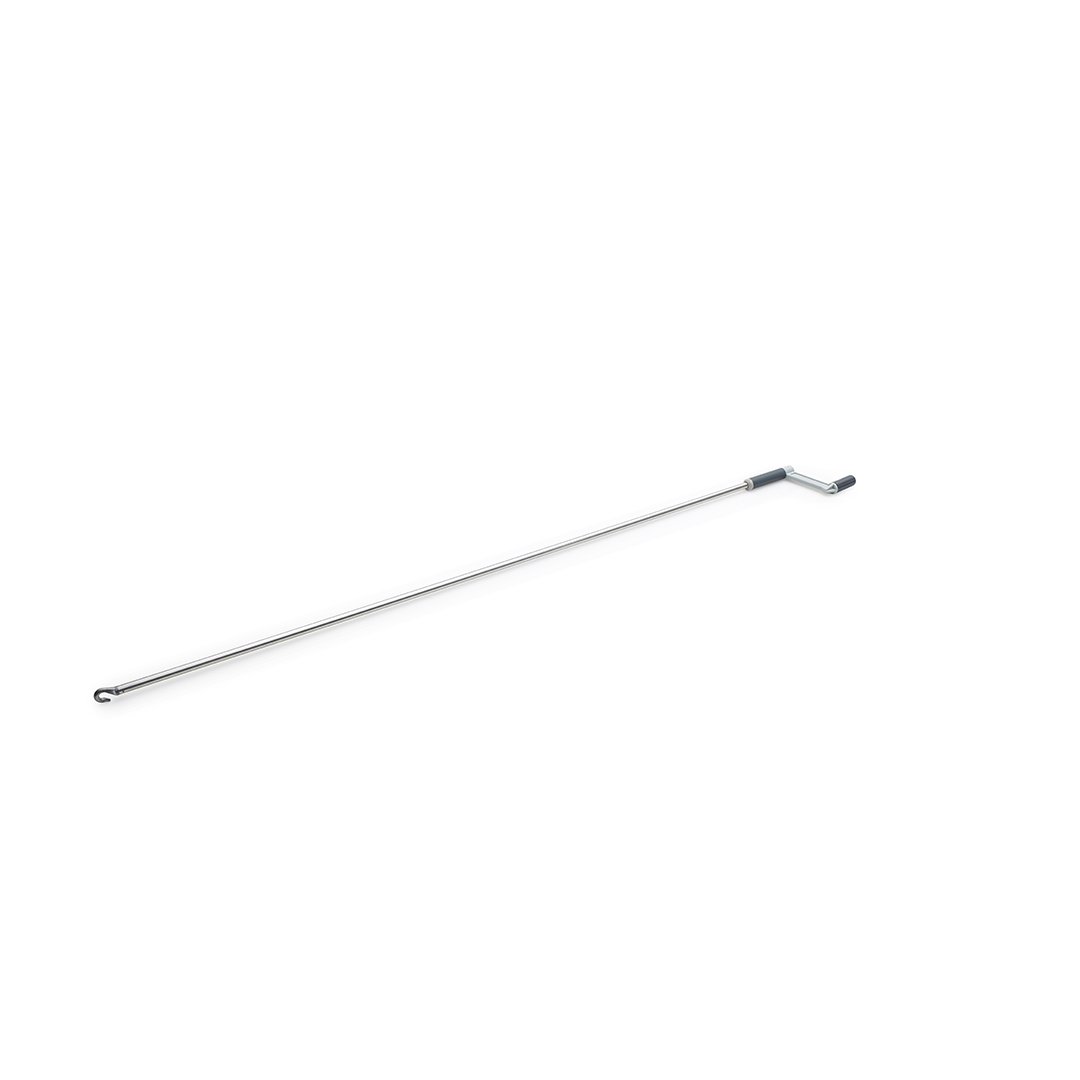 Operating rod for manually opening skylight